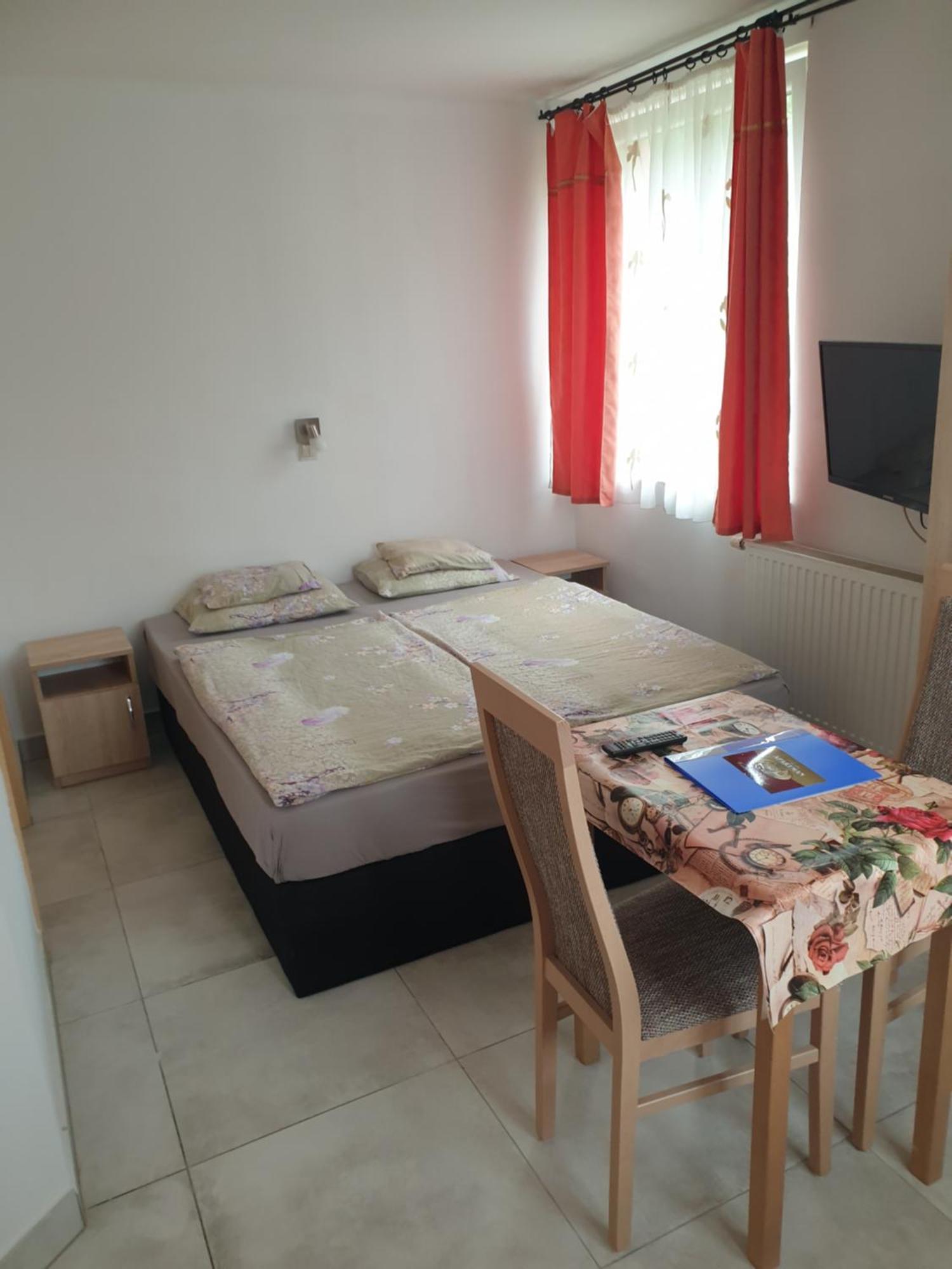 Anita Apartman Sopron Exterior photo